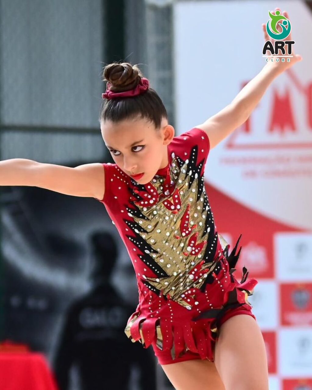 Instagram post from artclubeoficial. This post is in position 10.