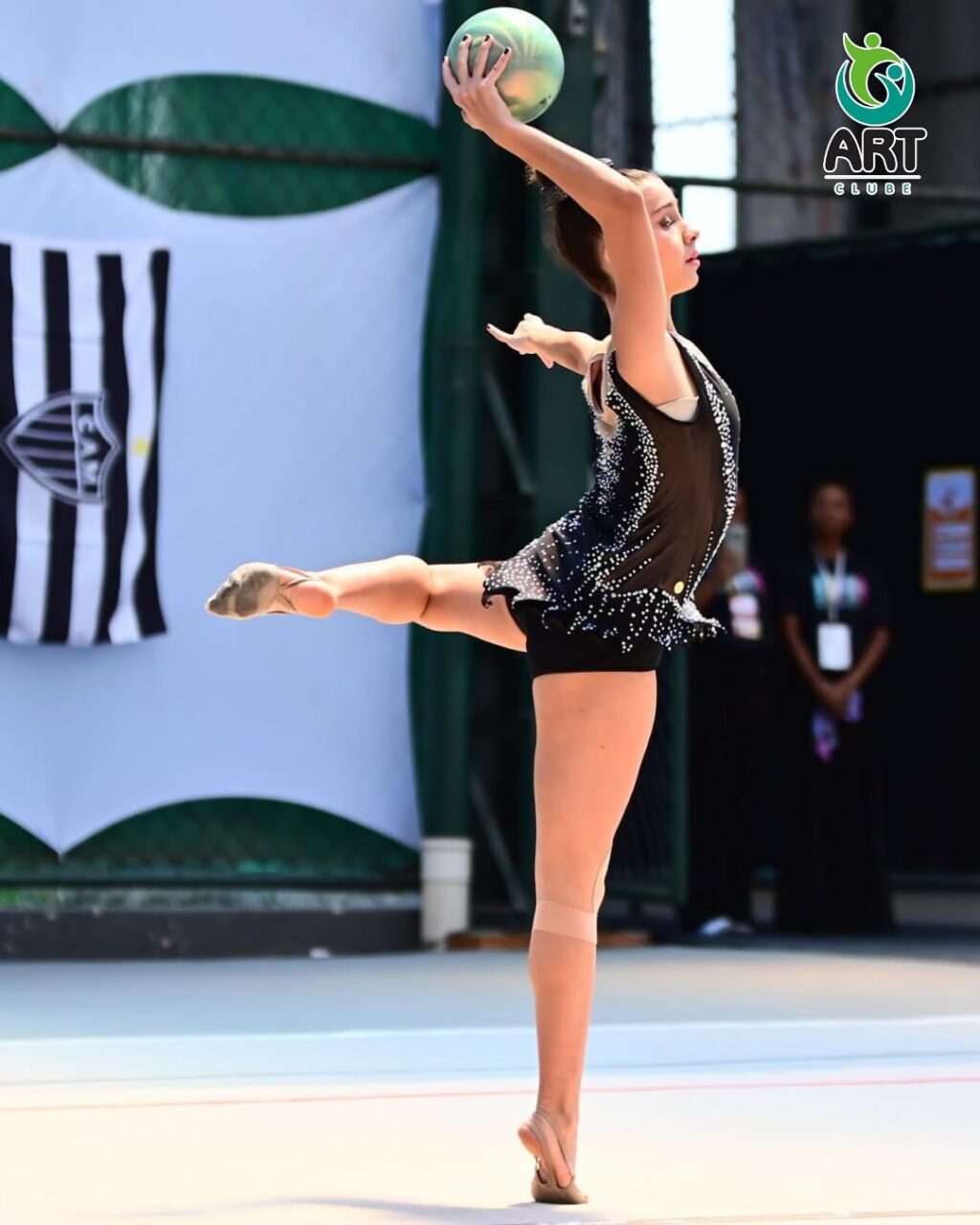 Instagram post from artclubeoficial. This post is in position 17.