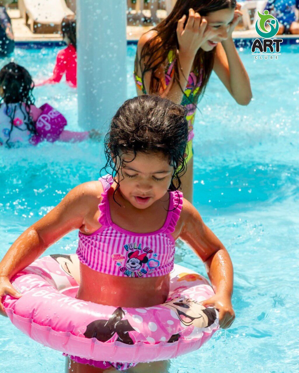 Instagram post from artclubeoficial. This post is in position 10.