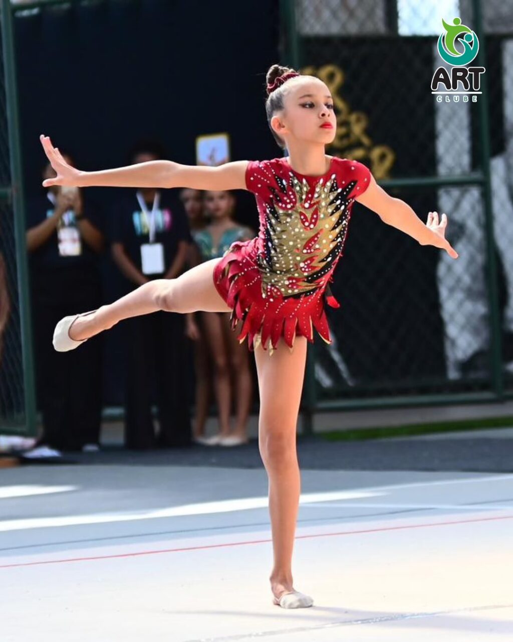 Instagram post from artclubeoficial. This post is in position 13.