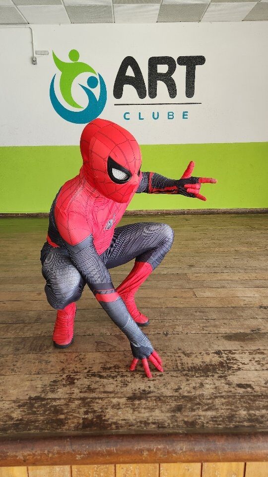 Instagram post from artclubeoficial. This post is in position 4.