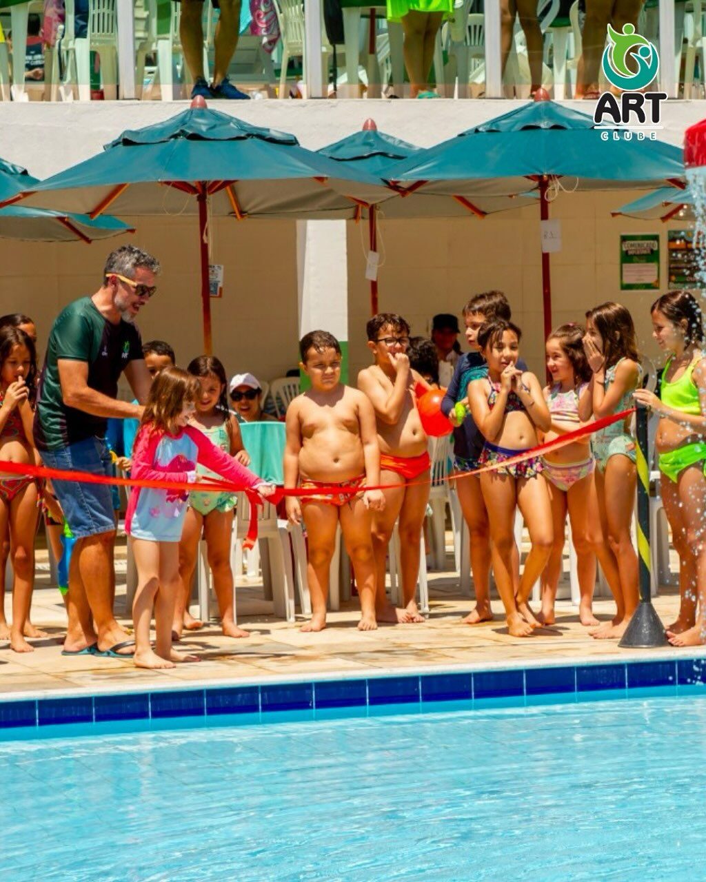 Instagram post from artclubeoficial. This post is in position 1.