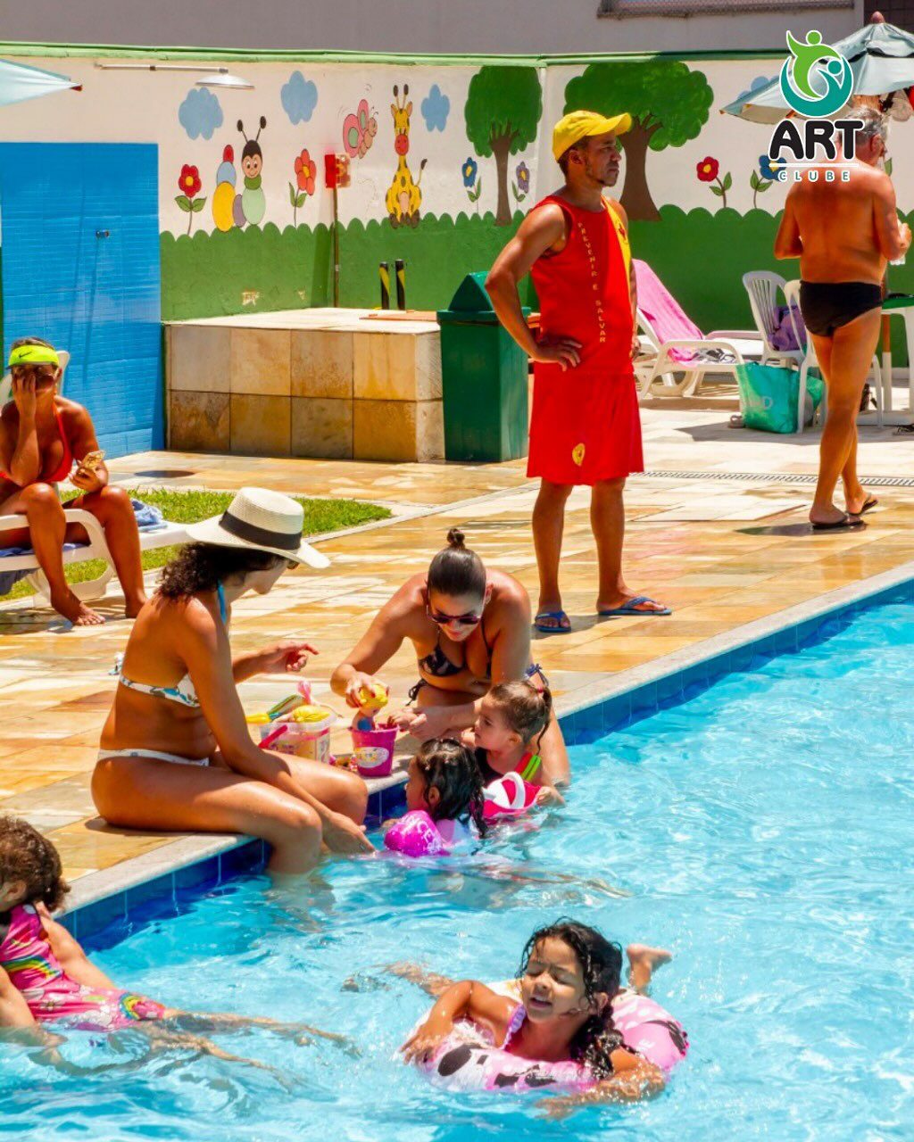 Instagram post from artclubeoficial. This post is in position 4.