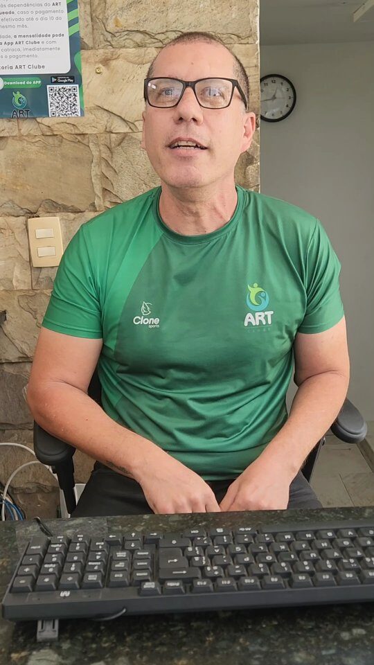 Instagram post from artclubeoficial. This post is in position 3.