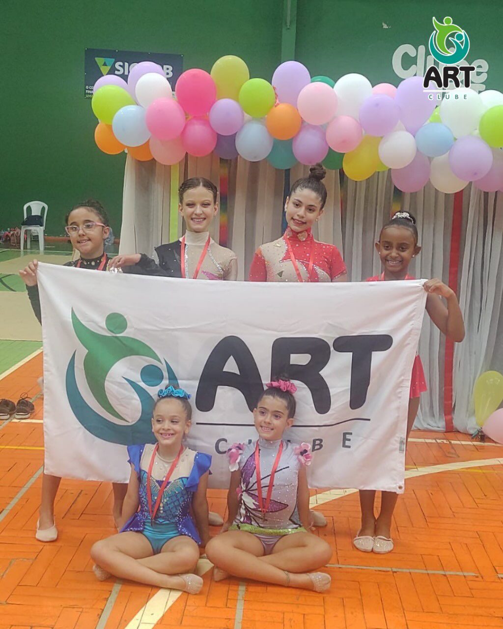 Instagram post from artclubeoficial. This post is in position 7.