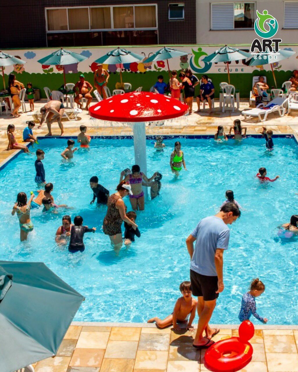 Instagram post from artclubeoficial. This post is in position 3.